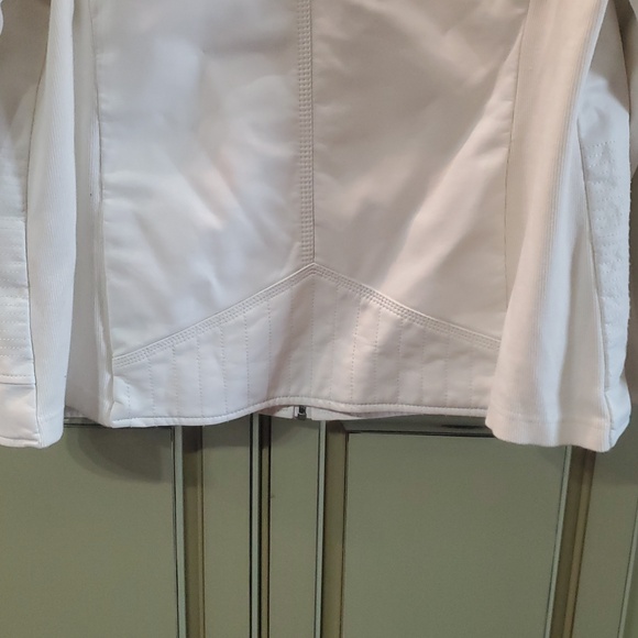 Jacket - Picture 8 of 8